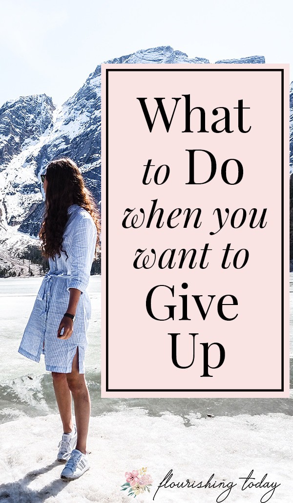 What do you do when you want to give up ? Difficulties in life can make you want to give up on a relationship, on yourself, on a marriage or pretty much everything. But you can have hope in Christ. Here are some Bible verses to help you when you want to give up. #giveup #overwhelmed #stressed #Jesus