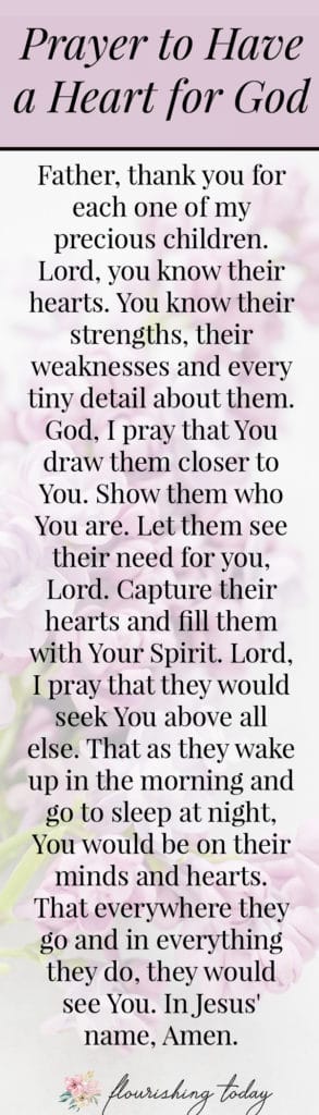 Do you pray specifically and strategically for your family? There is power when we get intentional with our prayers. Here are 5 prayers for my family for unity, strength, purpose, relationships and to have a heart for God. #prayer #prayers #family #intentionality #freeprintable